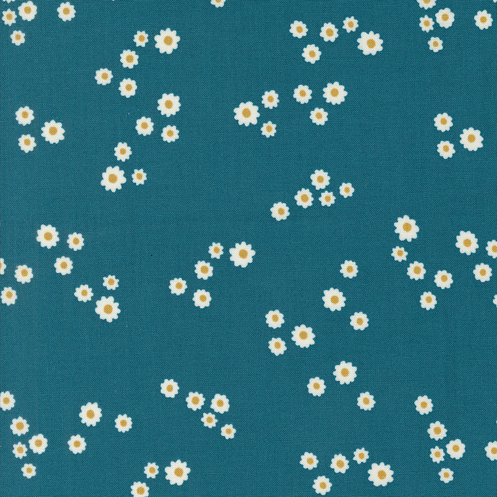 Field of Flowers  Moda  Katharine Watson  Floral  Chamomile Small Florals Blender  Cream Gold  Blue