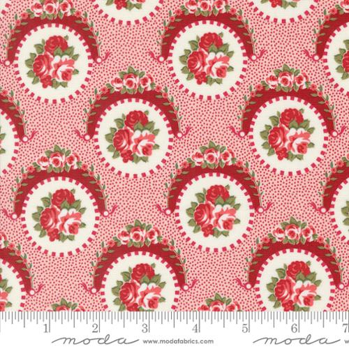 Grand Haven  Minnick & Simpson  Moda  Grand Haven Pink  Floral  Medallion Red